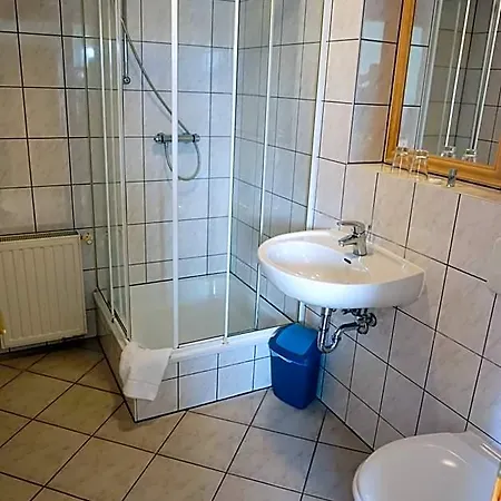 Am Bahnhof فندق *