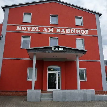 Hotel Am Bahnhof *