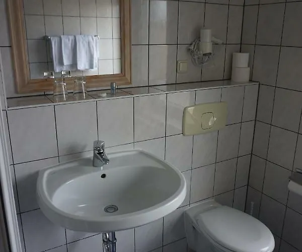 Am Bahnhof * Waren (Mueritz)